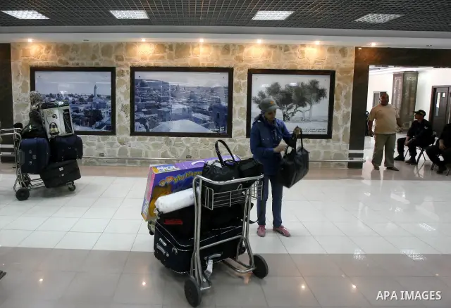 Palestinians access to the Rafah border crossing between Egypt and the Gaza Strip. Islamic Relief provided million for the reconstruction of the Rafah border crossing between Egypt and Gaza, on May 28, 2012. Photo by Eya...