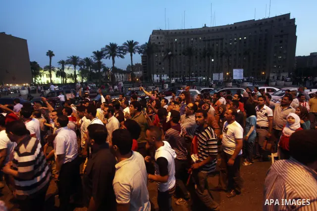 Egyptian protesters attend a demonstration, against presidential candidates Mohammed Morsi and Ahmed Shafiq at Tahrir Square in Cairo May 29, 2012. According to full official results released Monday by the election commi...