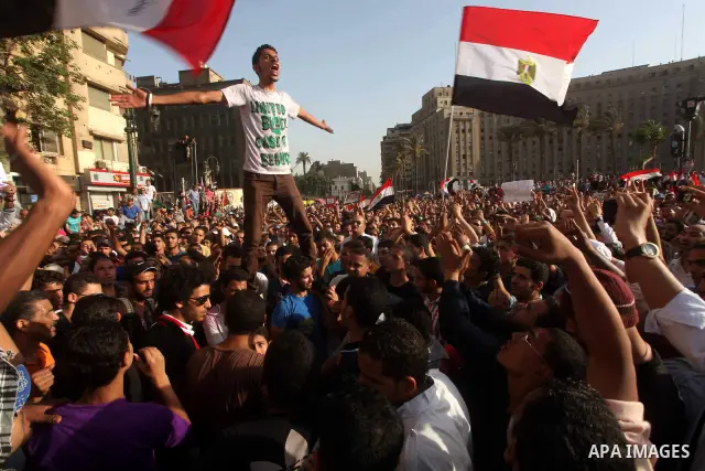 Egyptian anti-Mubarak protesters gather in Cairo's Tahrir square on June 02, 2012. Egypt's Muslim Brotherhood called for mass protests after a court sentenced ousted President Hosni Mubarak and his interior minister to l...
