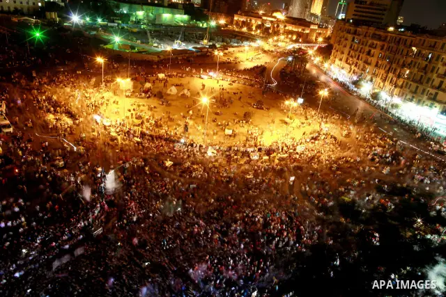 Protesters demonstrate after a court sentenced deposed president Hosni Mubarak to life in prison at Tahrir Square in Cairo June 3, 2012. Egyptian pro-democracy campaigners called for a new uprising on Sunday, enraged tha...