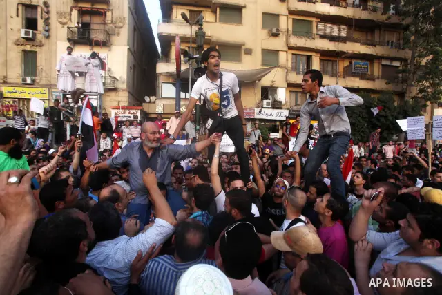 Egyptian Muslim cleric Safwat Hegazi demonstrates a day after a court sentenced deposed president Hosni Mubarak to life in prison, at Tahrir Square in Cairo June 3, 2012. Egyptian pro-democracy campaigners called for a n...