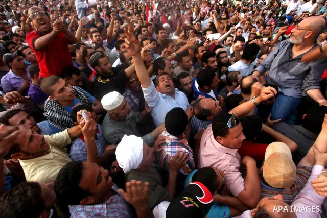 Egyptian Muslim cleric Safwat Hegazi demonstrates a day after a court sentenced deposed president Hosni Mubarak to life in prison, at Tahrir Square in Cairo June 3, 2012. Egyptian pro-democracy campaigners called for a n...