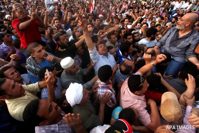 Egyptian Muslim cleric Safwat Hegazi demonstrates a day after a court sentenced deposed president Hosni Mubarak to life in prison, at Tahrir Square in Cairo June 3, 2012. Egyptian pro-democracy campaigners called for a n...
