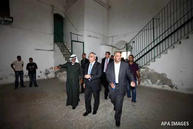 Palestinian Prime Minister, Salam Fayyad, visits the village of Nabi Samuel in the west of Jerusalem, on June 04, 2012. Photo by Mustafa Abu Dayeh