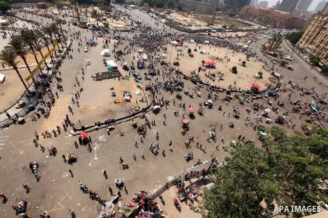 Egyptian protesters shout slogans against former President Hosni Mubarak and his aides during the protests after the announcement of the verdict in their trial, at Tahrir square, Cairo, Egypt, 05 June 2012. Opposition gr...