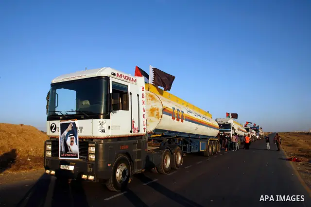 A fuel tanker arrives at Rafah border crossing with Egypt on June 07, 2012. Israel allowed five fuel tankers from Qatari oil to cross into the Gaza Strip on Thursday to ease a severe power shortage triggered by a dispute...