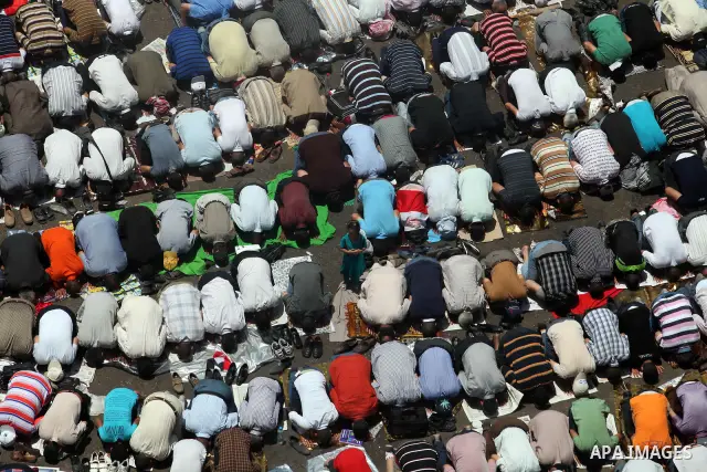 Egyptian Protesters gather for Friday prayers before a demonstration against presidential candidate Ahmed Shafiq in central Cairo's Tahrir Square, as hundreds of people gathered after the Friday noon prayer on June 8, 20...