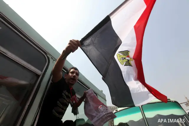 Supporters of Egypt's Muslim Brotherhood candidate Mohammed Morsi celebrate in Tahrir square after the Brotherhood claimed win in presidential vote, in Cairo, Egypt, 18 June 2012. Hundreds of Muslim Brotherhood supporter...