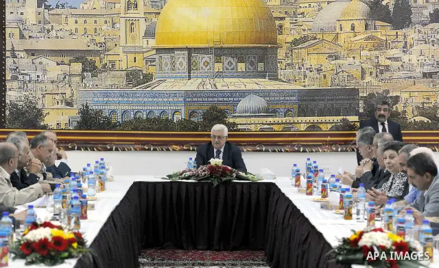 Palestinian President Mahmoud Abbas (Abu Mazen) meets with the Palestinian leadership in the West Bank city of Ramallah on 02 July 2012. Photo by Thaer Ganaim