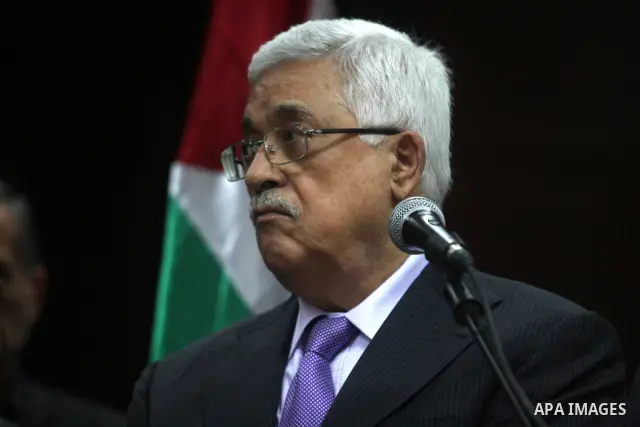 Palestinian President Mahmoud Abbas, meets European Commission President Jose Manuel Barroso in the West Bank city of Ramallah July 8, 2012. Photo by Issam Rimawi