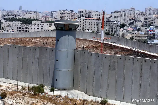General view of the wall of separation between Ramallah and Jerusalem, July 9, 2012. Eight years ago, specifically in 2004, has taken International Court of Justice, judicial arm statute of the United Nations, based in T...