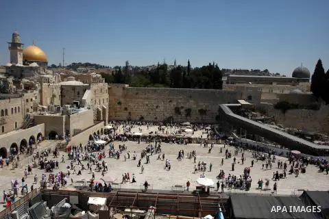 General view shows the Dome of the Rock mosque at al-Aqsa Mosque compound, Islam's third holiest site, in Jerusalem's Old City on Aug 16,2012. Photo by Issam Rimawi
