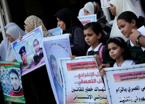 Palestinian journalists and families prisoners during a protest in Gaza Cityto demand the release of Palestinian prisoners from Israeli jails September 5, 2012. Photo by Ashraf Amra