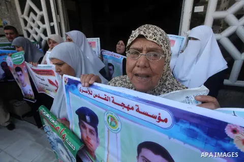 Palestinian journalists and families prisoners during a protest in Gaza Cityto demand the release of Palestinian prisoners from Israeli jails September 5, 2012. Photo by Ashraf Amra