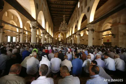 Palestinian Muslims pray in the Dome of the Rock on the compound known to Muslims as al-Haram al-Sharif and to Jews as Temple Mount during the second Friday of the holy month of Ramadan in Jerusalem's Old City on Sep. 07...