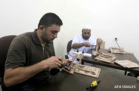 Palestinian students at the Islamic university of Gaza, participate in a project funded by the Turkish President ragab ardogan in Gaza City, on Sep. 12, 2012. during visit Consul General Shaker Ozcan Turkish Torlnr. Phot...