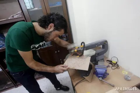 Palestinian students at the Islamic university of Gaza, participate in a project funded by the Turkish President ragab ardogan in Gaza City, on Sep. 12, 2012. during visit Consul General Shaker Ozcan Turkish Torlnr. Phot...