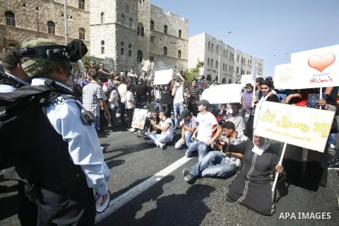 Israeli policemen repress a demonstration against the controversial film 'Innocence of Muslims' in front of al-Aqsa Mosqe in Jerusalem, on September 14, 2012. The controversial low budget film reportedly made by an Israe...