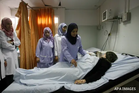 Palestinian nurses training during the project "safe delivery" at Emirates Hospital in Rafah in Gaza Strip on Sep.17, 2012. Photo by Eyad Al Baba