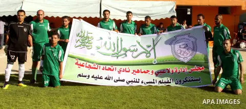 The Palestinian team of al-Shijaia before a soccer match with the team of al-Shatie during the premier league in Gaza city on 23 September 2012. Photo by Alaa Shamaly