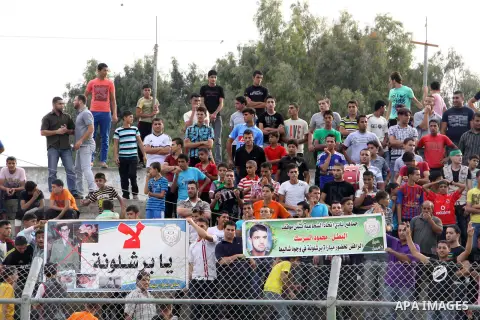 The Palestinian team of Youth Khan Younis and the team of al-Shijaia during the premier league in Gaza city on 29 September 2012. Photo by Alaa Shamaly