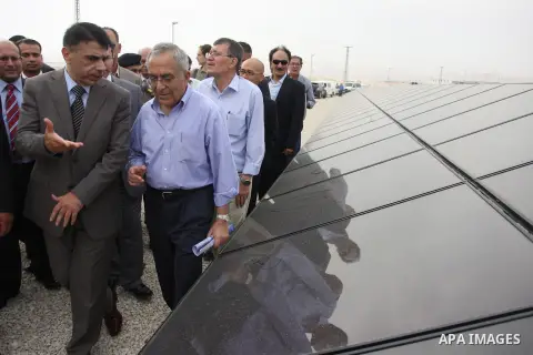 Palestinian Prime Minister Salam Fayyad visits the solar power station in the West Bank city of Jericho on September 30, 2012. Photo by Issam Rimawi