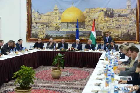 Palestinian President Mahmoud Abbas (Abu Mazen) meets with the Consuls accredited to the Palestinian National Authority, in the West Bank city of Ramallah, on Oct. 09, 2012. Photo by Thaer Ganaim