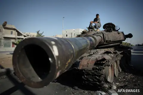 Free Syrian Army destroy A Syrian regime forces tank in Mare' northen city of Aleppo after the area was shelled by Syrian regime forces on September 04 2012. Photo by Ahmed Deeb