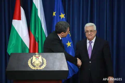 Palestinian President Mahmoud Abbas, right, and Bulgarian President Rosen Plevneliev hold a joint press conference following their meeting in the West Bank city of Ramallah, Oct. 24, 2012. Photo by Issam Rimawi