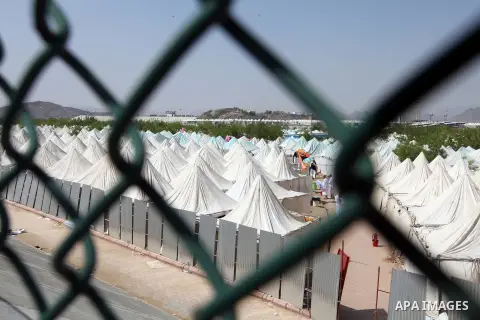 Muslim pilgrims tents on Mount Mercy on the plains of Arafat during the peak of the annual haj pilgrimage near the holy city of Mecca October 26, 2012. Nearly 3 million Muslim pilgrims started the first phase of the annu...
