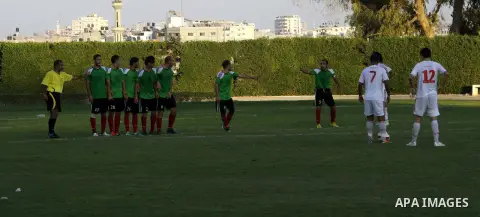 The Palestinian team of Union Shijaia and the team of Gaza Sports during the Palestinian league in Gaza city on Oct. 29, 2012. Photo by Alaa Shamaly