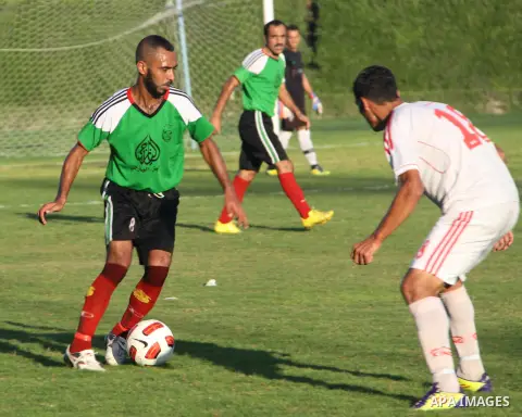 The Palestinian team of Union Shijaia and the team of Gaza Sports during the Palestinian league in Gaza city on Oct. 29, 2012. Photo by Alaa Shamaly