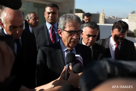 Egyptian politician and former Arab League secretary general, Amr Mussa talks to journalists after laying a wreath on the tomb of late Palestinian leader Yasser Arafat upon his arrival in the West Bank city of Ramallah o...