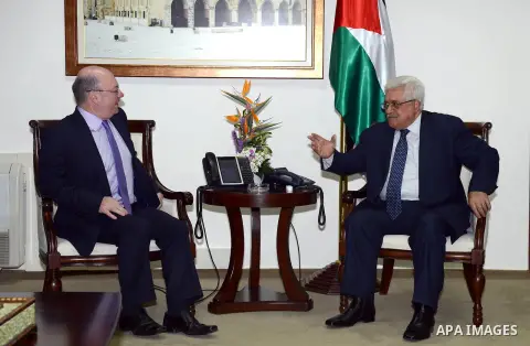 Palestinian President Mahmoud Abbas meets with the British Minister of State, in the West Bank city of Ramallah, November 20, 2012. Photo by Thaer Ganaim