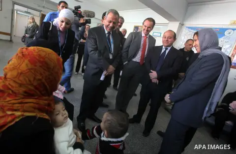 John Gat Rutter representative of the European Union visits UNRWA hospital in Gaza city, on Nov. 28, 2012. The European Commission will contribute 11.5 million euros to support the work of the United Nations assisting Pa...