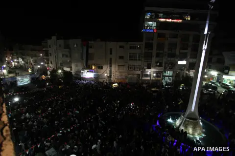 Palestinians celebrate in the West Bank city of Hebron on November 29, 2012 after the General Assembly voted to recognise Palestine as a non-member state. The UN General Assembly on Thursday voted overwhelmingly to recog...