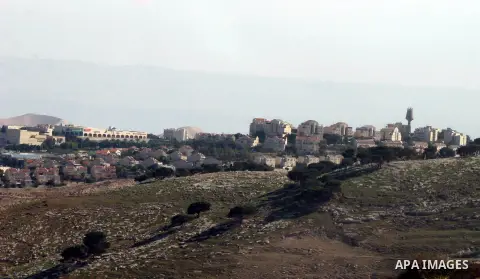 A general view overlooking the Jewish settlement of Maale Adumim near Jerusalem December 1, 2012. An Israeli official said Prime Minister Benjamin Netanyahu's conservative government had authorised the construction of 3,...