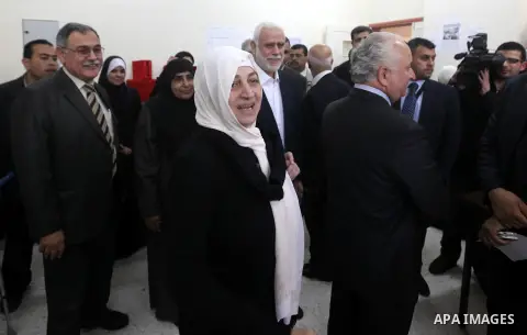 Lebanese parliament member, Bahiya Hariri visits the Islamic University during her tour with the Lebanese delegation to the Gaza Strip, in Gaza city on Dec. 1 . Hariri, the sister of former Lebanese Prime Minister Rafeq...