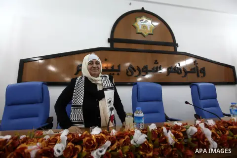 Lebanese parliament member, Bahiya Hariri meets with members of Palestinian Legislative Council during her tour with the Lebanese delegation to the Gaza Strip, in Gaza city on Dec. 1 . Hariri, the sister of former Lebane...