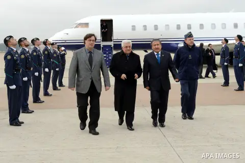 Palestinian President Mahmoud Abbas (Abu Mazen), while access to the Spanish capital Madrid, on Dec.18, 2012. Photo by Thaer Ganaim