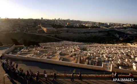 Foreign tourists walk visit the Jerusalem's old city on December 31, 2012. Photo by Mahfouz Abu Turk