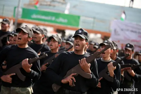 Palestinian students demonstrate their skills during a graduation ceremony for martial arts course organized by Palestinian ministry of education in Gaza City January 24, 2013. Photo by Majdi Fathi