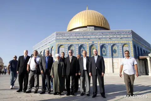Secretary-General of the Organization of Islamic Cooperation (OIC) Ekmeleddin Ihsanoglu visits al-Aqsa mosque in Jerusalem's Old City August 27, 2013. Ihsanoglu in two days visit to Ramallah to discuss the latest develop...