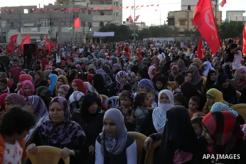 Palestinian supporters of Popular Front for the Liberation of Palestine (PFLP) take part in a rally marking the 12th anniversary of the killing of Abu Ali Mustafa, leader of (PLFP), in Gaza City August 27, 2013. Abu Must...