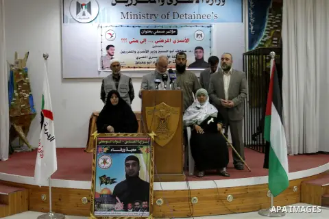 Palestinian Minister of Prisoners in Gaza strip Atallah Abu Sebah speaks during a press conference to discuss the issue of Palestinian prisoners held in Israeli jails in the Gaza city, in Oct. 27, 2013. Photo by Mohammed...