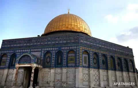 The Dome of the Rock mosque is seen at the Al-Aqsa compound, Islam's third holiest site, in the old city of Jerusalem, on November 13, 2013. Photo by Saeed Qaq