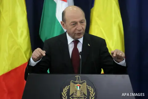 President of Romania Traian Basescu and Palestinian President Mahmoud Abbas, hold a joint press conference at Abbas headquarter in the West bank town of Ramallah, 21 January 2014. Basescu is in Ramallah for a meeting wit...