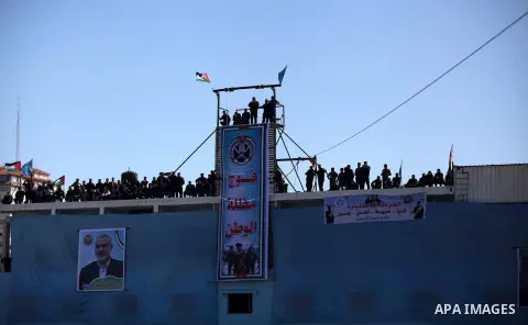 Palestinian policemen loyal to Hamas show their skills during a graduation ceremony in Gaza City January 29, 2014 Photo by Ashraf Amra