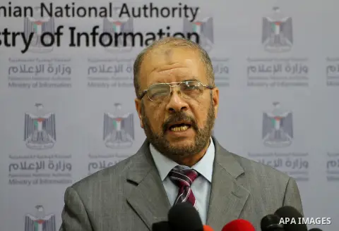 Deputy head the Energy Authority in Gaza strip, Fathy El-Sheikh Khalil speaks during a press conference in Gaza City, on March 09, 2014. Photo by Mohammed Asad