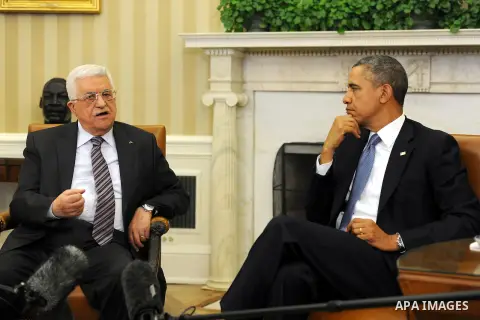 President Barack Obama (R) meets with Palestinian President Mahmoud Abbas (L) in the Oval Office of the White House in Washington, DC, USA, 17 March 2014. Obama meets Abbas after telling Israeli Prime Minister Benjamin N...